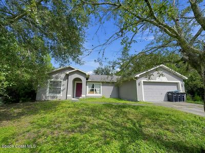 857 Sarasota Dr SE