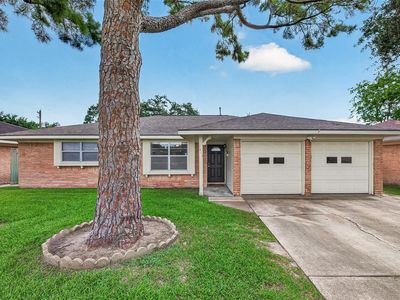 7415 Troulon Dr