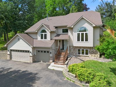 120 W 136th St