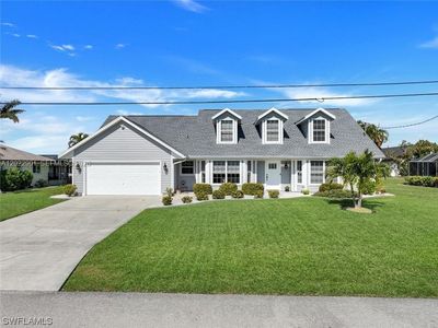 407 SW 37th St