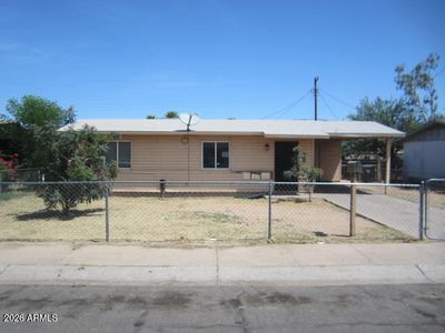 1418 E LA SALLE Street
