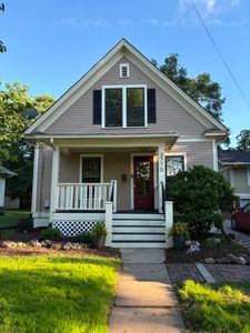 3770 University Ave