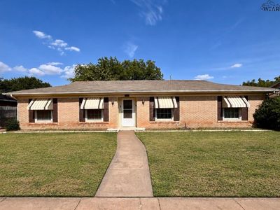 1119 Rosemary Dr
