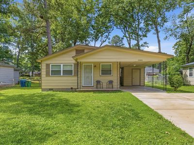 7905 Woodhaven Dr