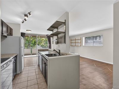 937 N Clarkson Street #306