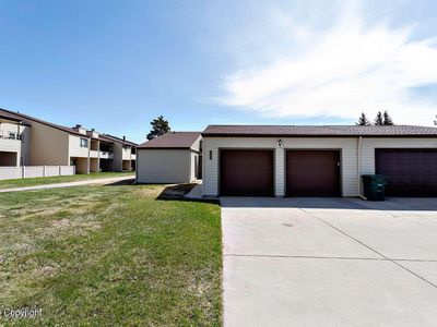 909 Indian Hills Dr