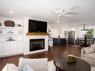 2215 Sun Valley Rd