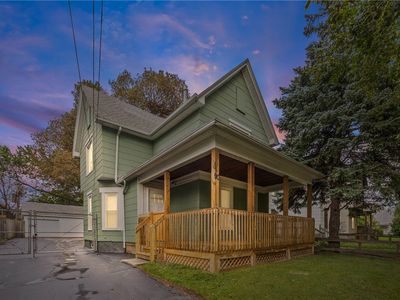 90 Avenue B