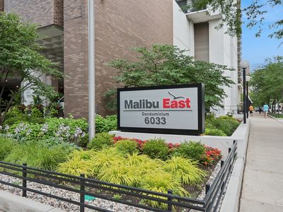 6033 N Sheridan Rd APT 34M