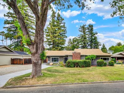 3086 Hermosa Drive