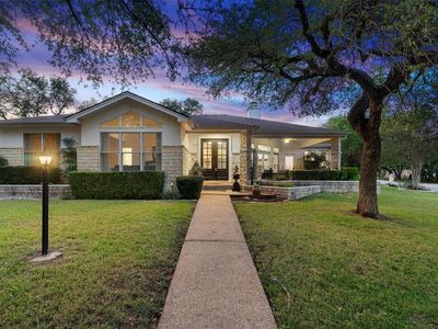 Property at 213 El Rio Dr, Lakeway, TX