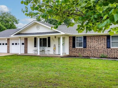 2300 Jaybee Dr