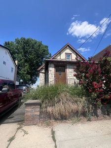 7107 Polk St