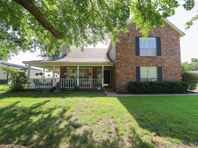 11215 S 252nd East Ave