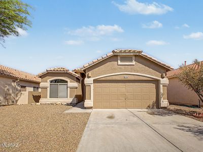 7932 N Panamint Dr