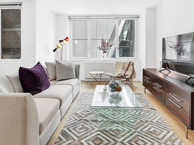 322 W 57th St APT 27R