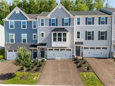 Property at 702 Greenwood Dr, Canonsburg, PA