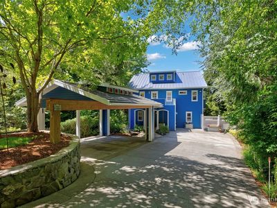 27170 Woodpecker Hill Road NE