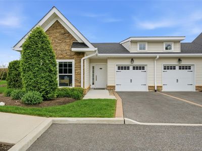 1105 Fox Hill Drive #1105