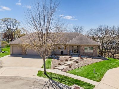 2708 Century Ln NE