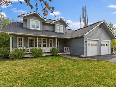 320 Cranbrook Rd