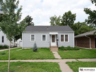 835 Ivy Ave