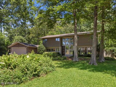 3954 Eastwood Dr