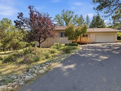 12751 Cresthaven Dr