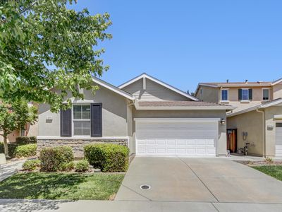 2272 Ellesmere Loop