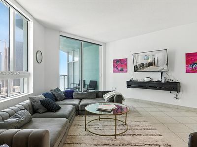 1900 N Bayshore Dr APT 2810