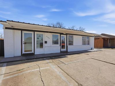 2205 Strawberry Rd