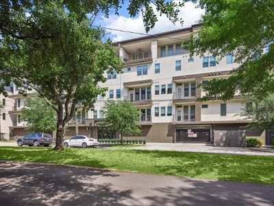 4819 Caroline St #104