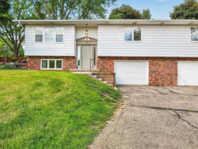 3907 Patrick Henry Way