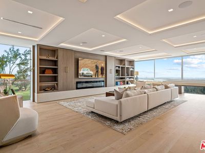 2222 Avenue Of The Stars Unit 1601
