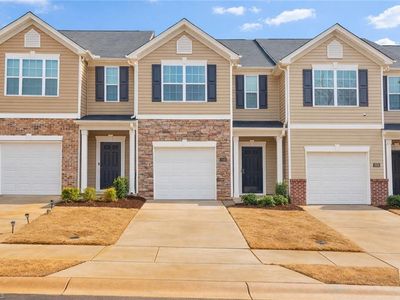 2320 Lily Dr