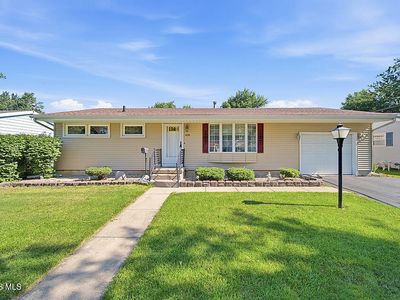 418 Mona Ln