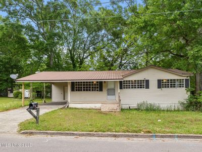 Property at 1430 Hendricks St, Columbia, MS