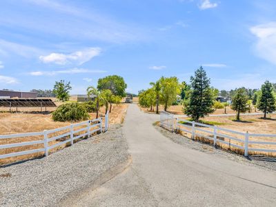3955 Rolling Hills Rd