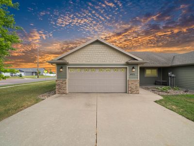 Property at 401 Cypress Cir, Harrisburg, SD