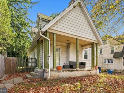3 Circle Ave