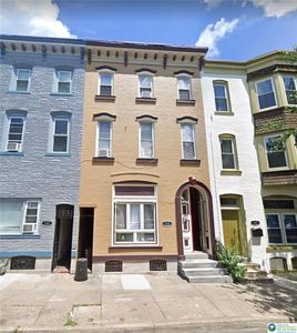 139 S 8th St