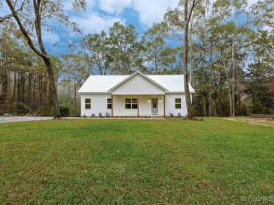 223 Lakewood Loop