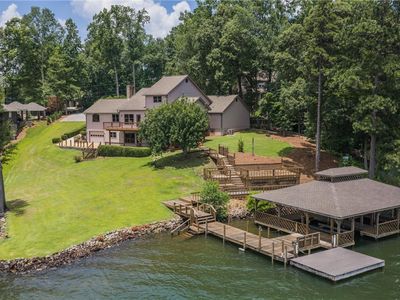 211 Tanglewood Ln