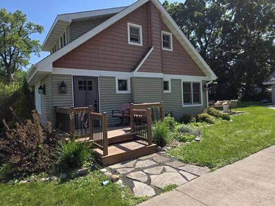 4117 Lake AVENUE