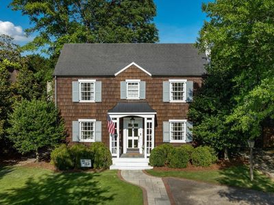 27 W Montcrest Dr