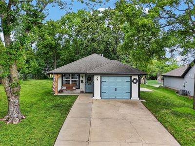 Property at 424 N Armstrong St, Pleasant Hill, MO