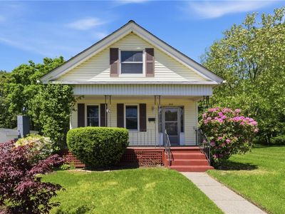 865 Pontiac Ave