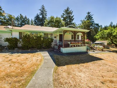 1860 Salyer Loop Rd