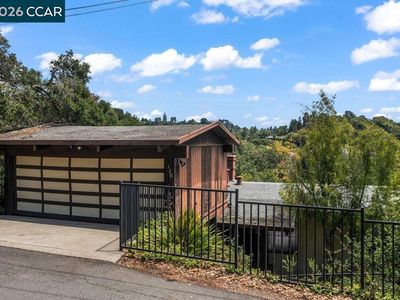 Property at 126 La Espiral, Orinda, CA