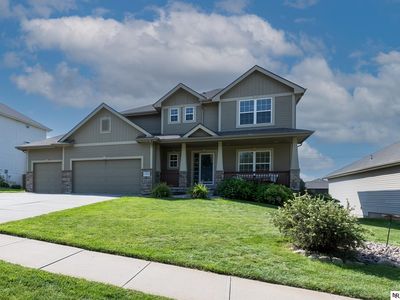 10605 Hillcrest Dr